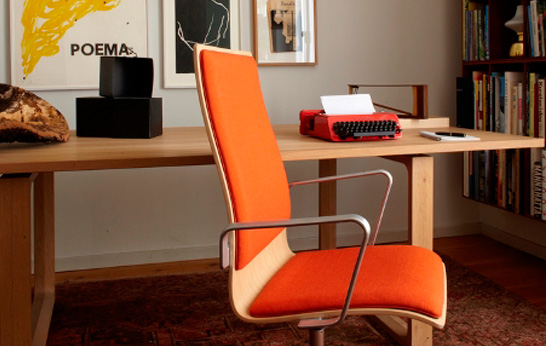 Everything Old is New Again: Oxford Chair by Arne Jacobsen for Fritz Hansen