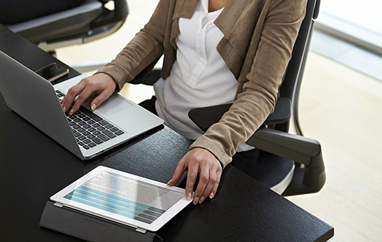Gesture, Steelcase, posture, seating, office chair, technology, smart phone, touchscreen devices