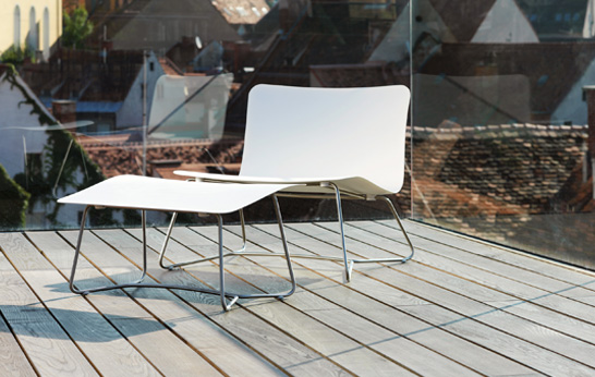 Viteo’s SLIM Collection Lounge Chair Beckons Us to Summer