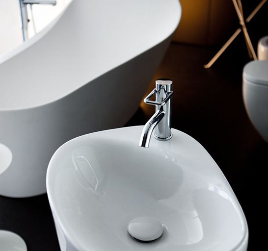 Water-Inspired: Bathroom Trend