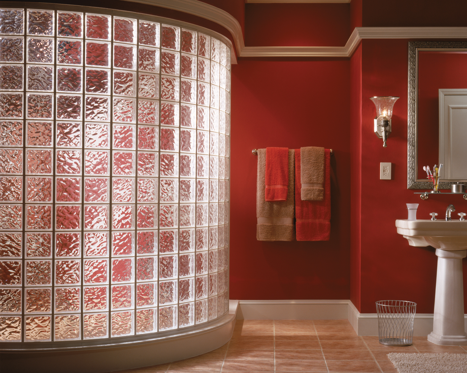 Hy-Lite Acrylic and Glass Block circular wall in bathroom