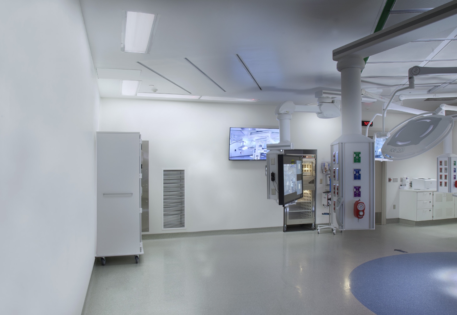 Futrus Wall Panel System in surgical suite