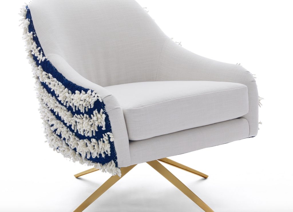 Atitlán Project swivel chair with shaggy upholstery blue and white