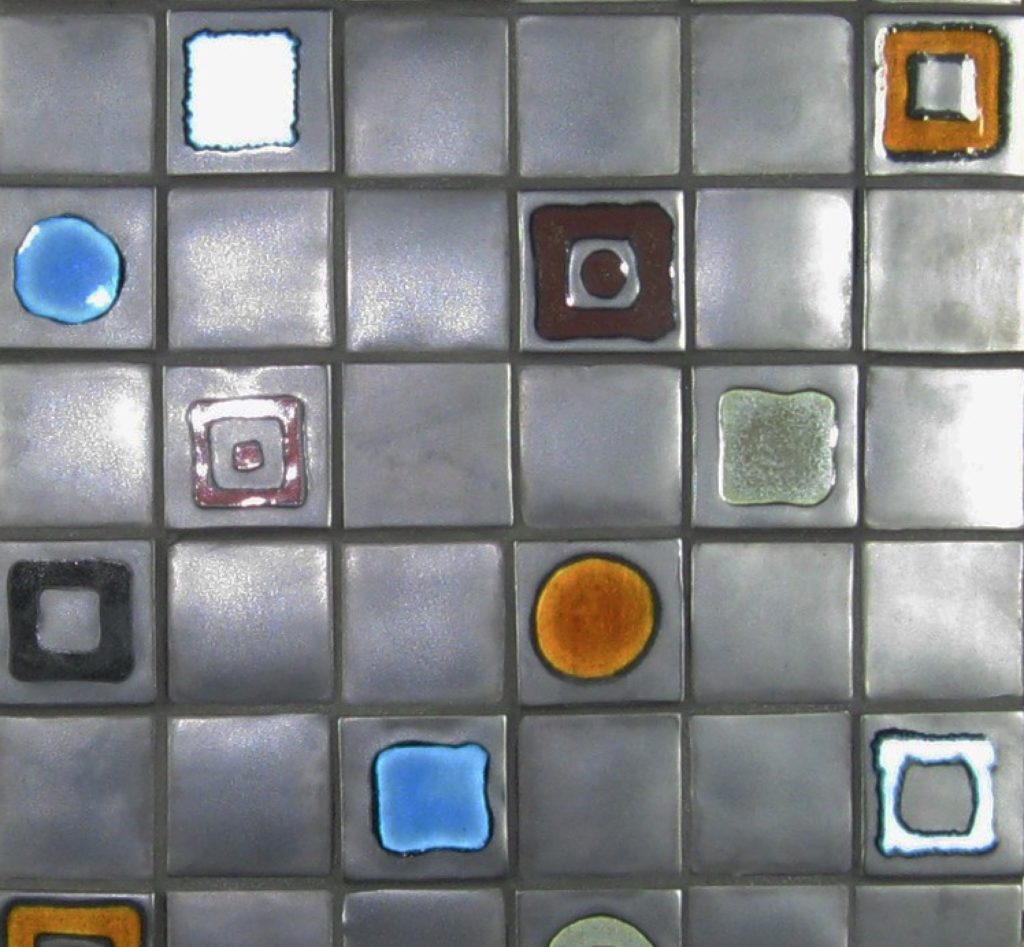 BonTon designs blocs du coleur gray tile with occasional colorful shapes