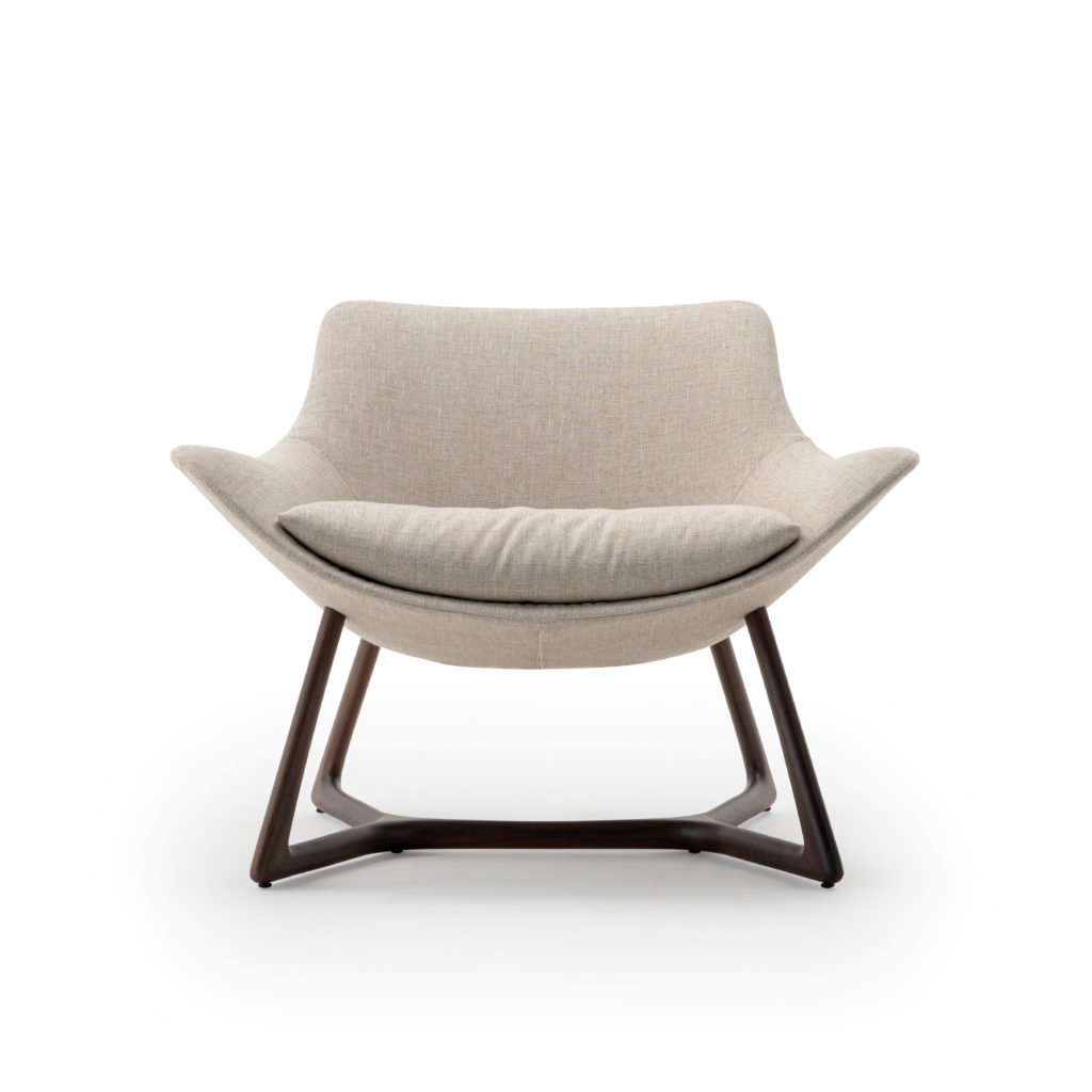 Lyra chair by Turri front view in putty