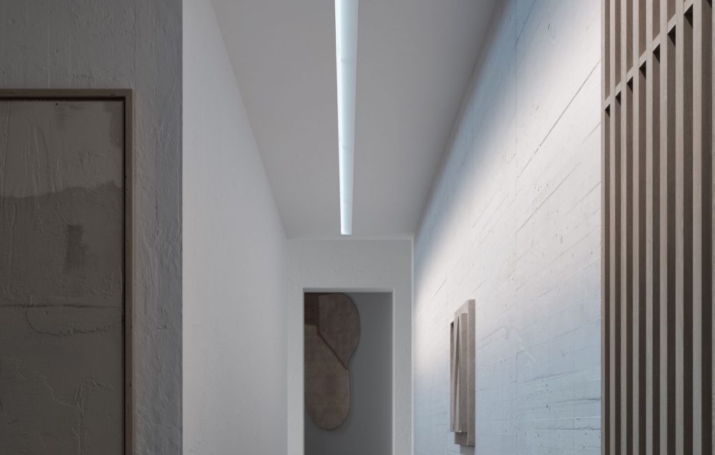 light module in linear form in hallway