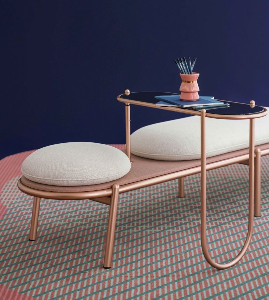 Joséphine Bench in copper with white pillows