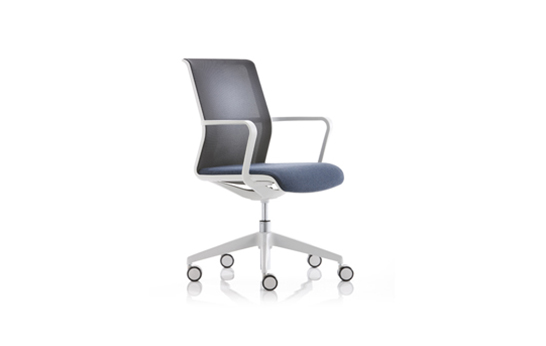 Allermuir Introduces Light Scale Circo Work Chair Designed by Justus Kolberg_2