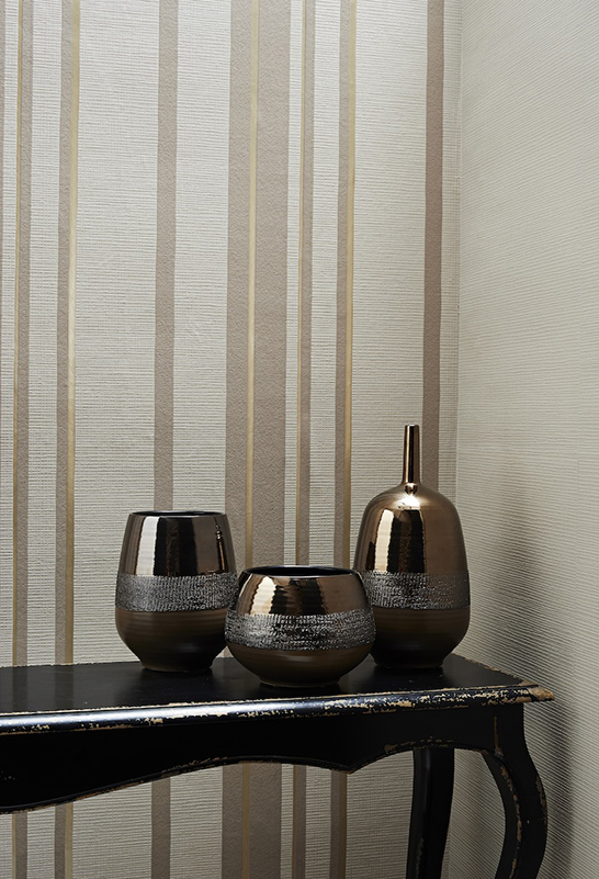 Kelly Hoppen Style collection by Graham & Brown_HoppenStripe_LinenTexture
