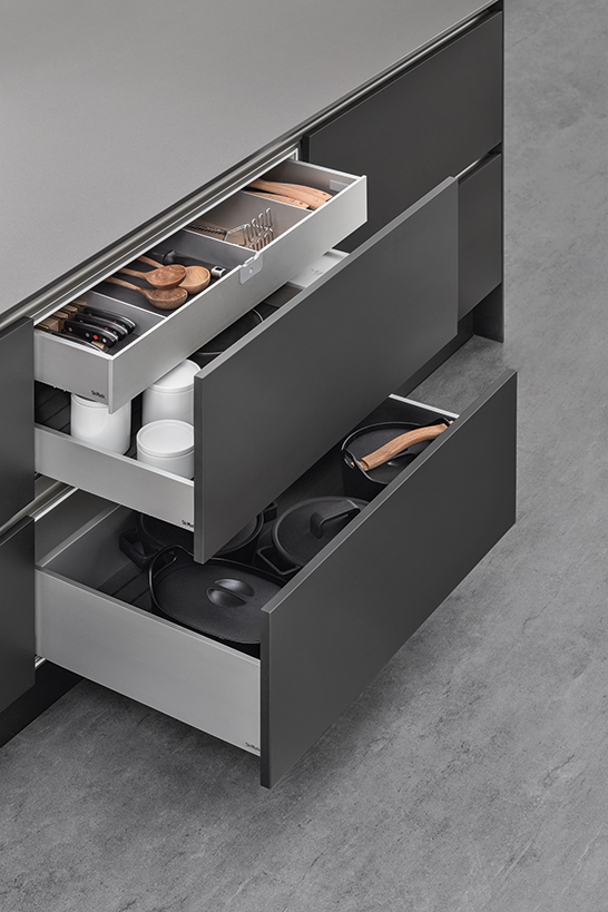 10_SieMatic_Drawers_and_Pull_outs_Interior_accessories_7760