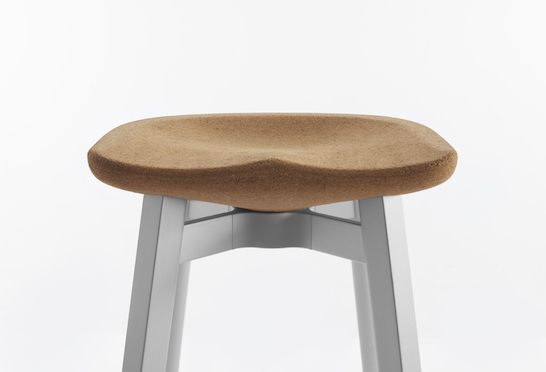 Emeco_SU_by_Nendo_Cork_seat_Front Close Up detail