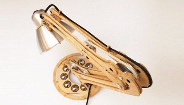 Pedro Mealha’s Rhizome Lamp Will Give you Something to Think About