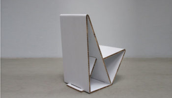 VOUWWOW! A Chair Made of Cardboard