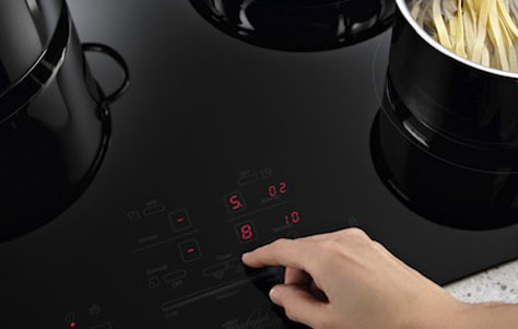Slick New Induction Cooktop from Whirlpool