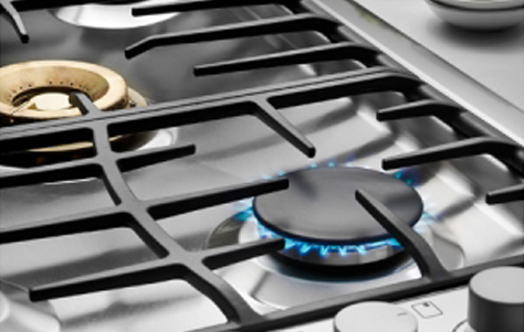 Enthralling Heat: The New 36″ Gas Cooktop by Fisher & Paykel