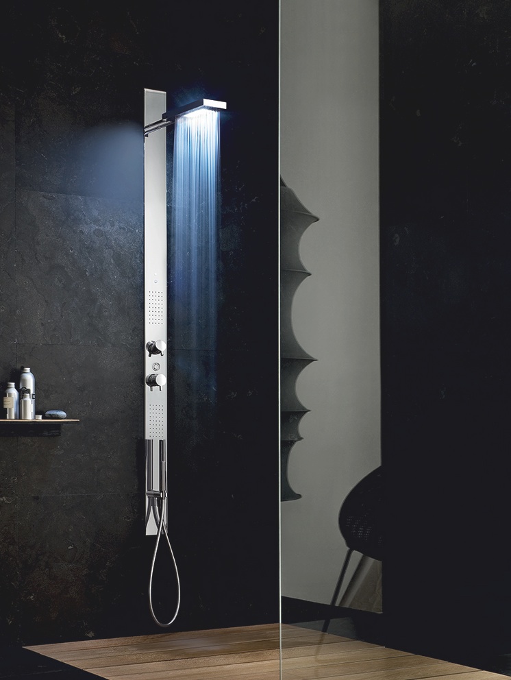 Water and Light Create a Sensuous Shower Experience with Acquazzurra