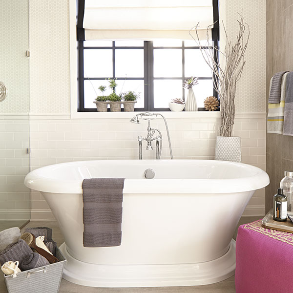 St. George Freestanding Soaking Tub by DXV