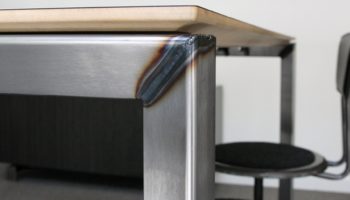 Miro is a Slim, Sleek Desking Solution