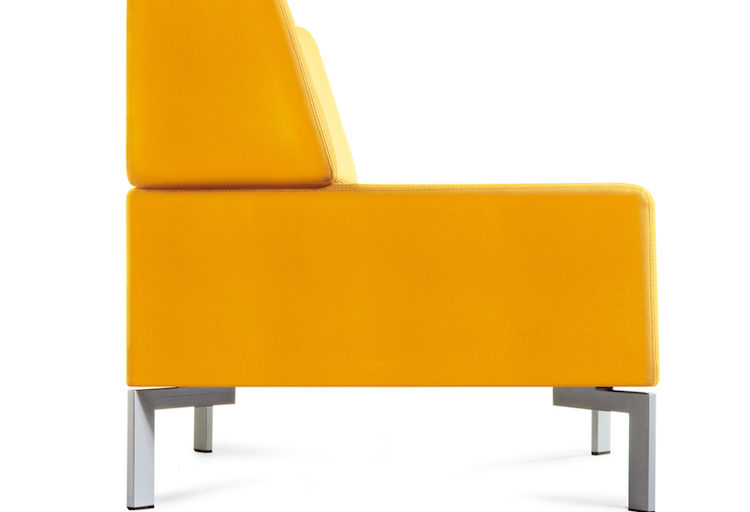 La Lounge Chair by Kron
