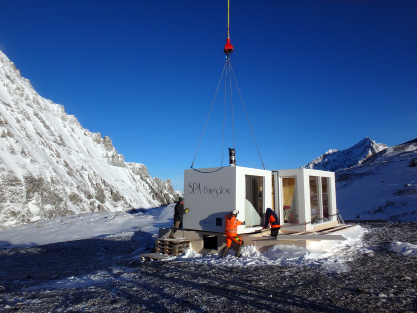 Great Green Project: Alpine SPA-Bungalow features MetsäWood's LVL Panels