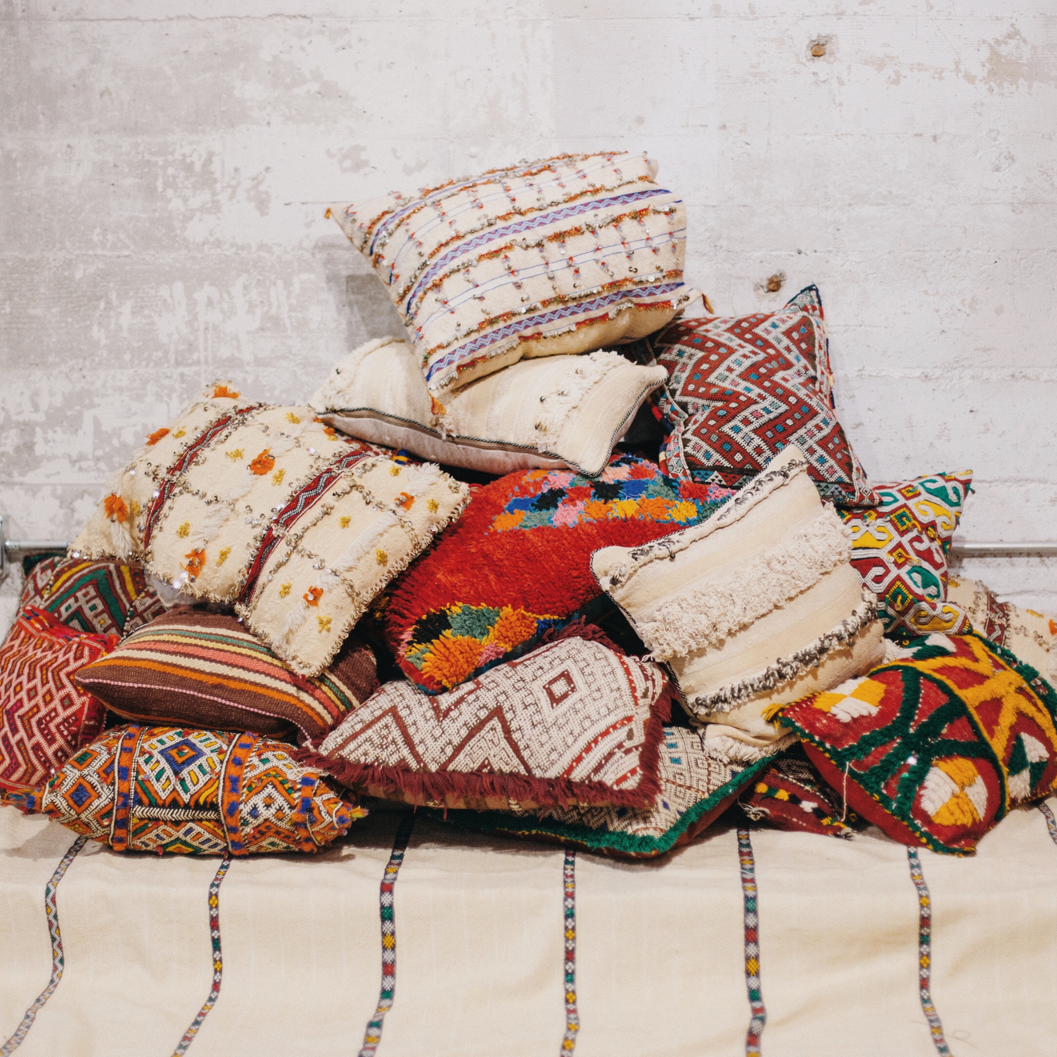 Kechmara Rugs home accessories pillows