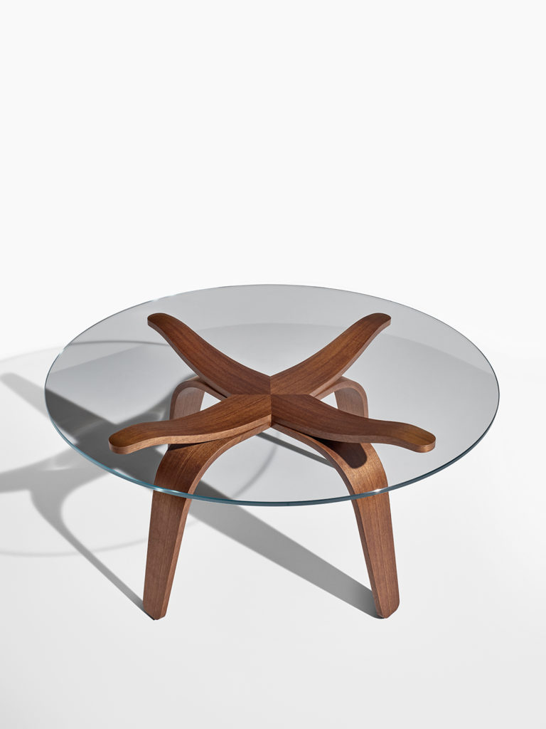 Nucraft Alev X table brown legs view from above