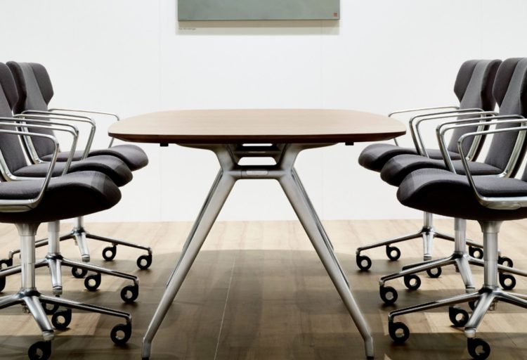 Sit Back with Wilkhahn’s Intra Task Chair