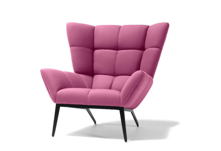 Vioski Tuulla chair in bubble gum pink