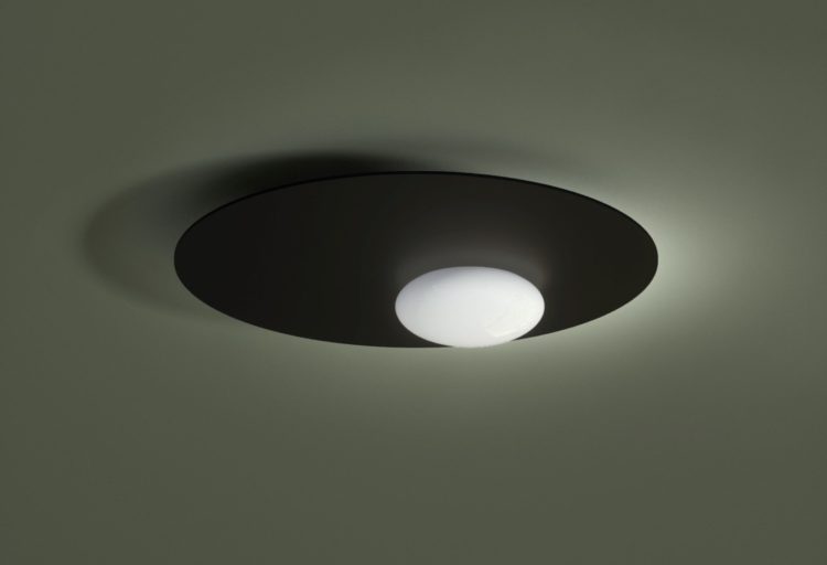 Axolight Kwic ceiling lamp black lamp with white diffuser against green/gray ceiling