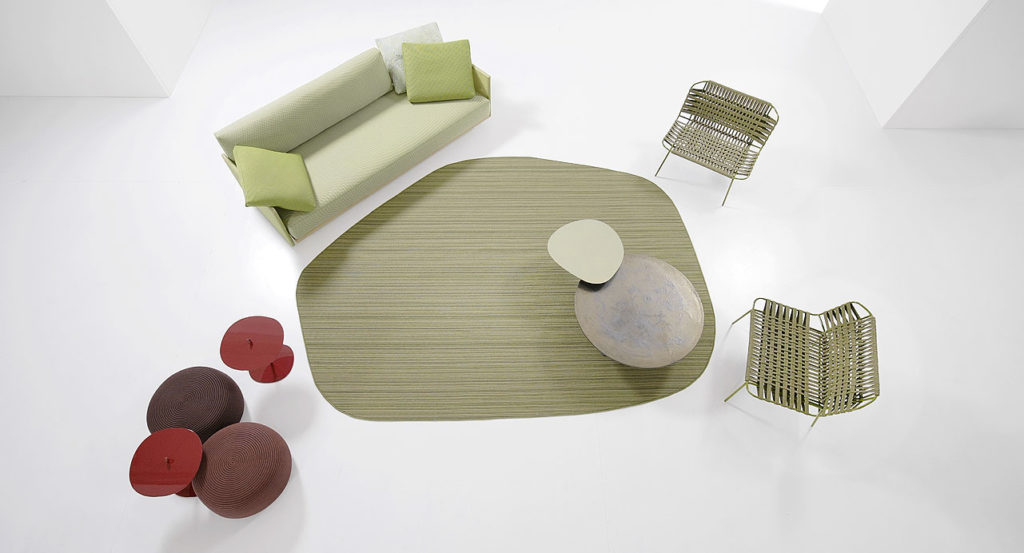 Twiggy and Diade Parallelo Rug green with furniture