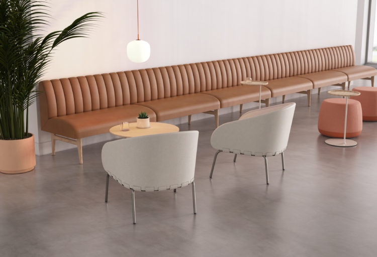 Las Ondas Banquette brownwith plain seat facing chairs