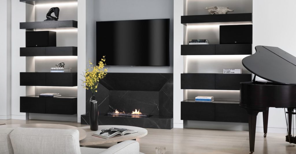 fireplace surround Grafité Slab black with subtle white zig-zags