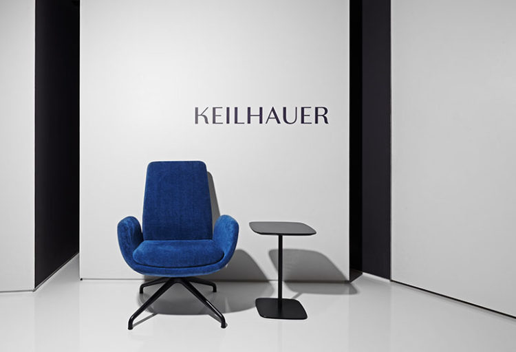 Forsi in blue beneath Keilhauer name