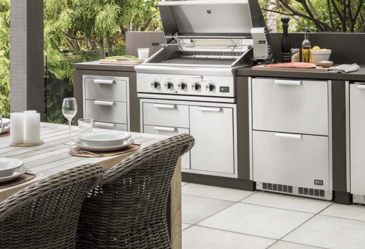 DCS Grill in outdoor kitchen