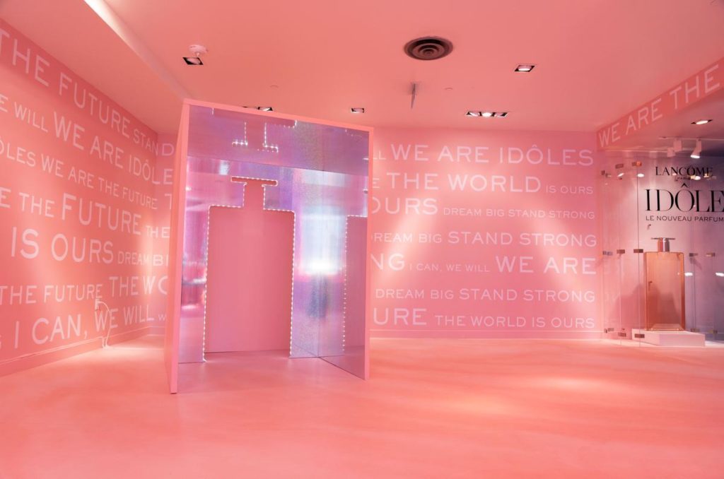 L'Oréal Toronto pink walls with positive messages 