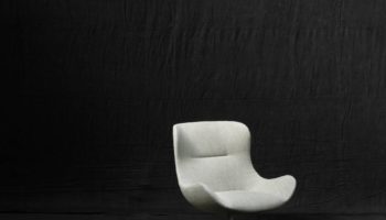 Wing It with Piero Lissoni's Oolong Chair