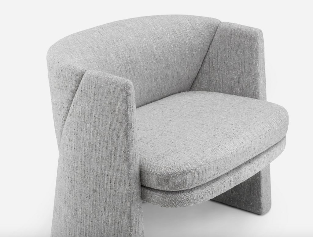 Cursa lounge in gray upholstery