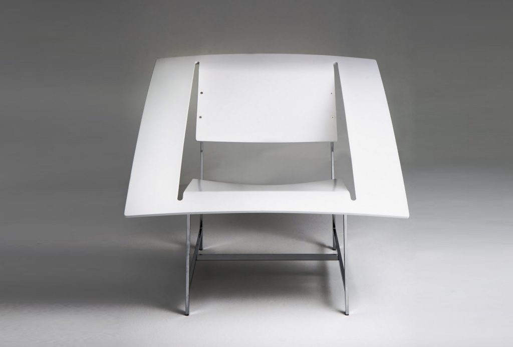 Kolo chair front