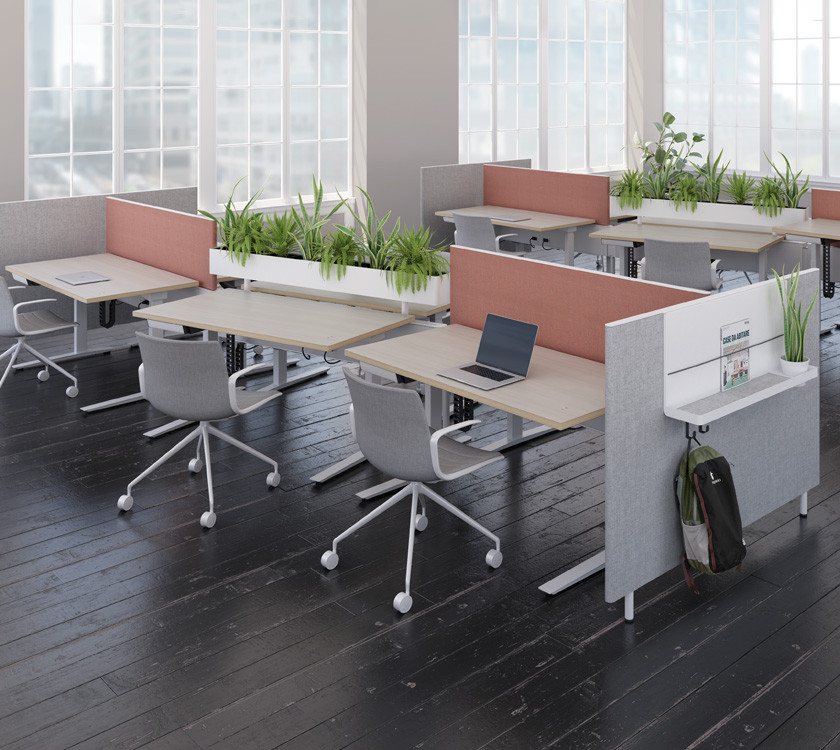 Edison rail system: five desks in workspace