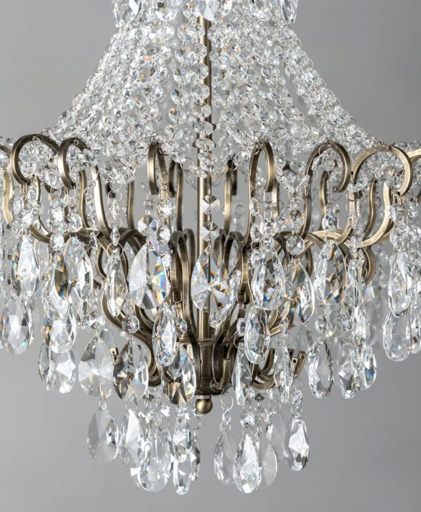 Lina chandelier detail