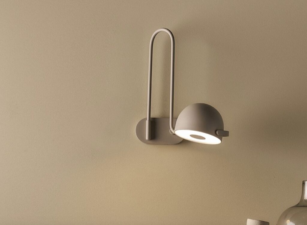 Bowee sconce in taupe