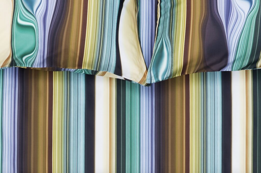 Stripe Tease bedding with cool digital optical illusions