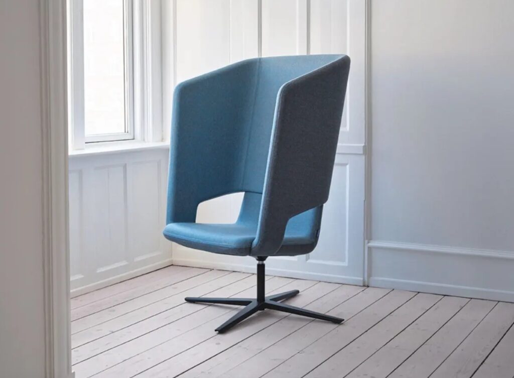 Narbutas Twist and Sit Lounge in blue