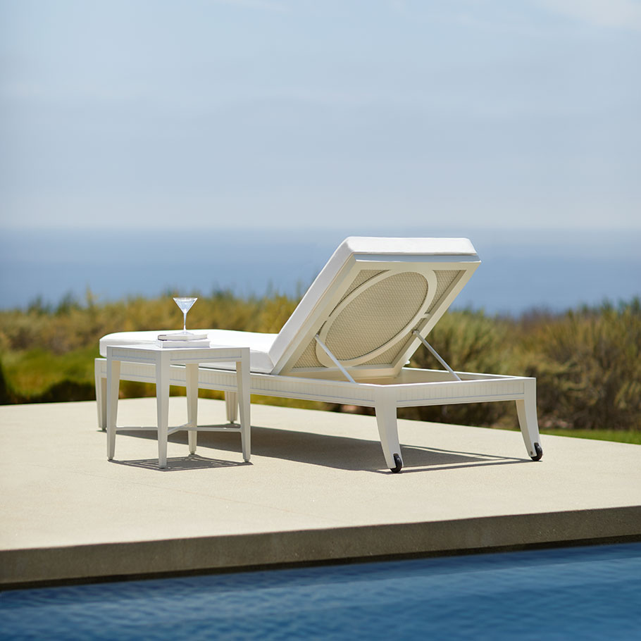 Savannah chaise lounge in white with side table and martini