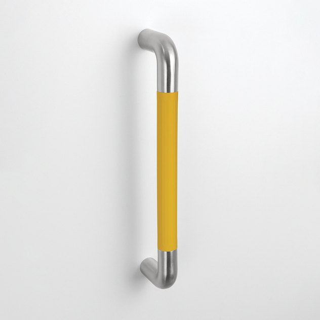 A door pull from the TOCCO Collection by pba. 