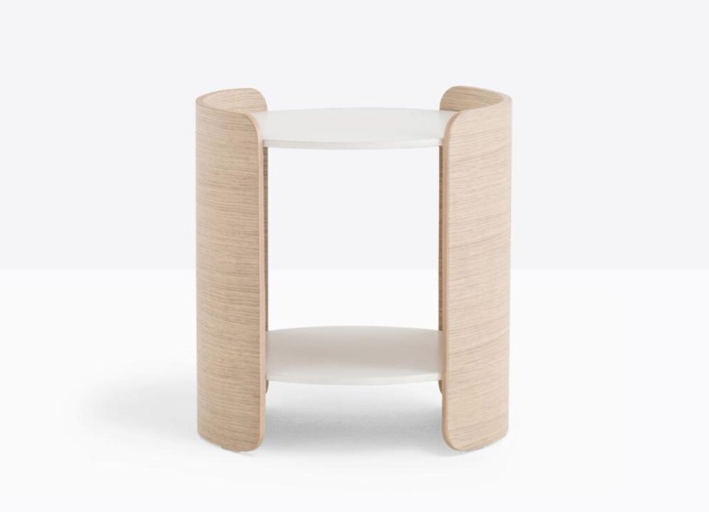 Parenthesis table in wood with white top and white shelf