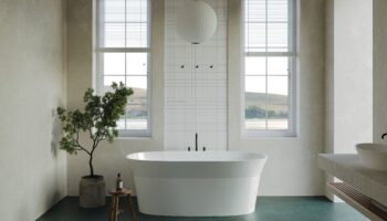 Acquabella's James Tub