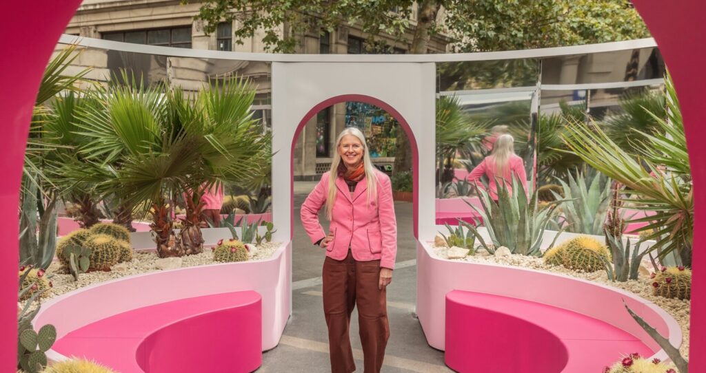 The designer in the oasis garden