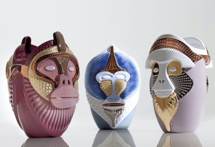 Primates Vases