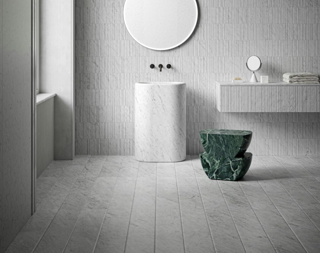 Ikona green verde Guatemala stool in bathroom